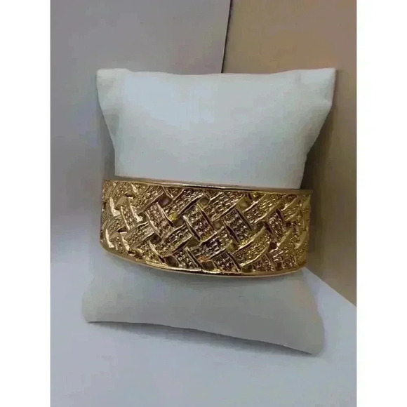Goldtone Textured Woven Cuff Unisex Excellent Condition Bracelet - Chunky weight - Picture 1 of 8